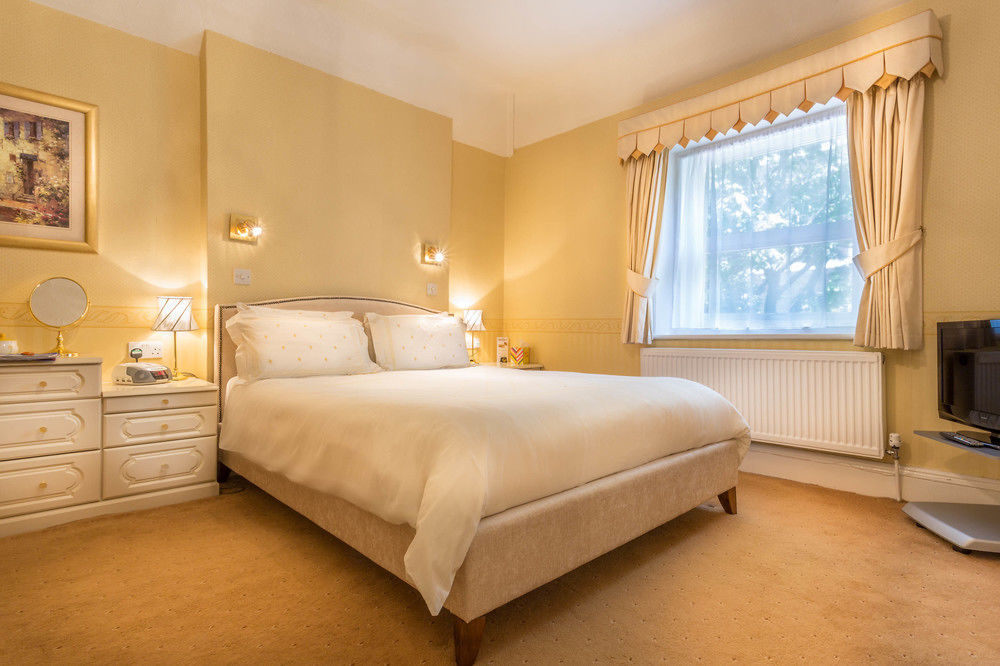 Hotel Balincourt Bournemouth Zewnętrze zdjęcie A bedroom at the hotel